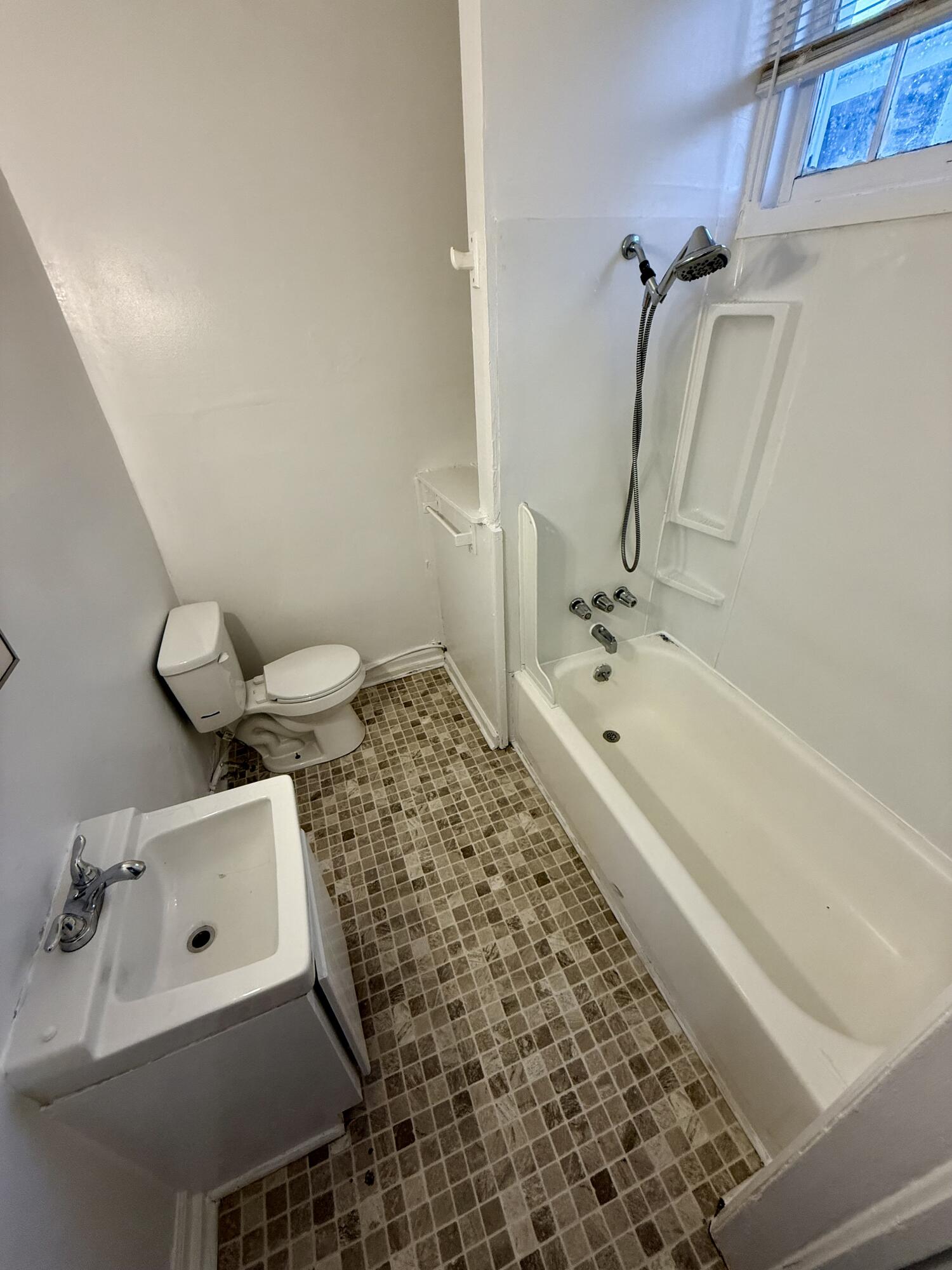 121 Smith Street, Unit 4 Charleston, SC 29403 - Photo 9 of 9 original (5)