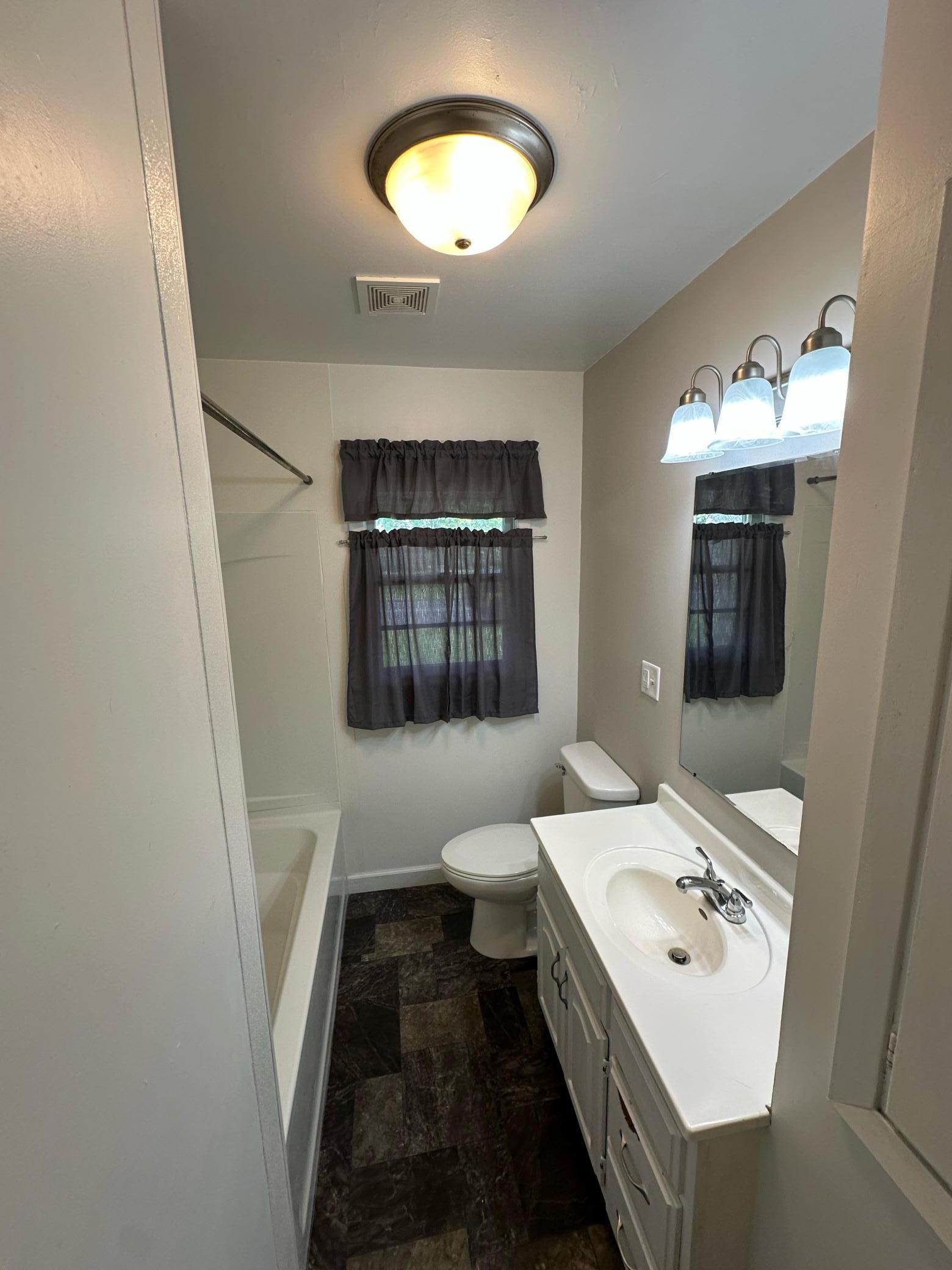 332 Pleasant Avenue Ellsworth, WI 54011 - Photo 13 of 29