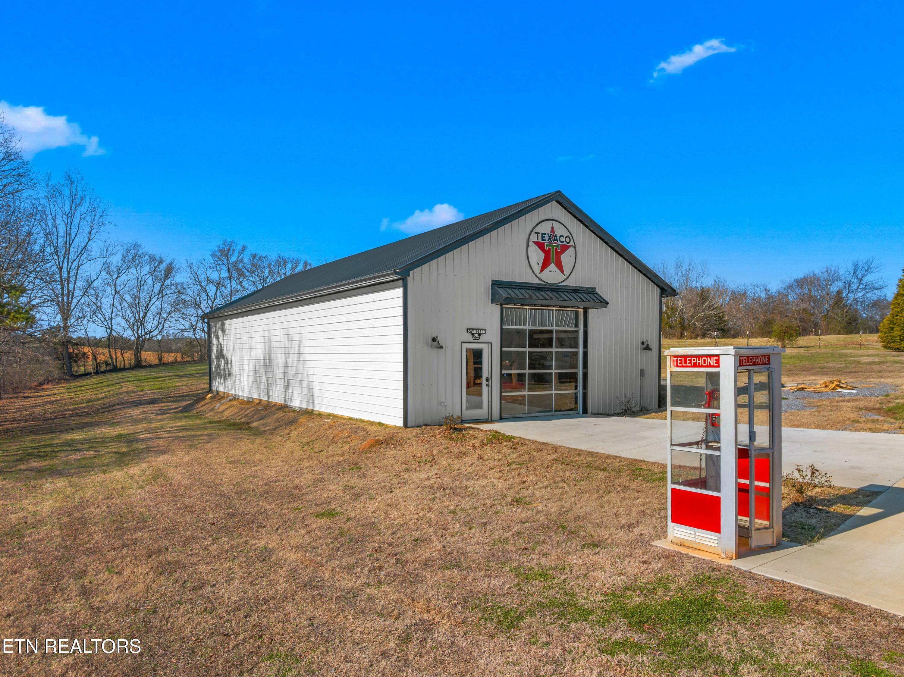 559 Morie Road Dandridge, TN 37725 - Photo 4 of 55 004-559MorieRoad-Dandridge-TN-37725-SMAL