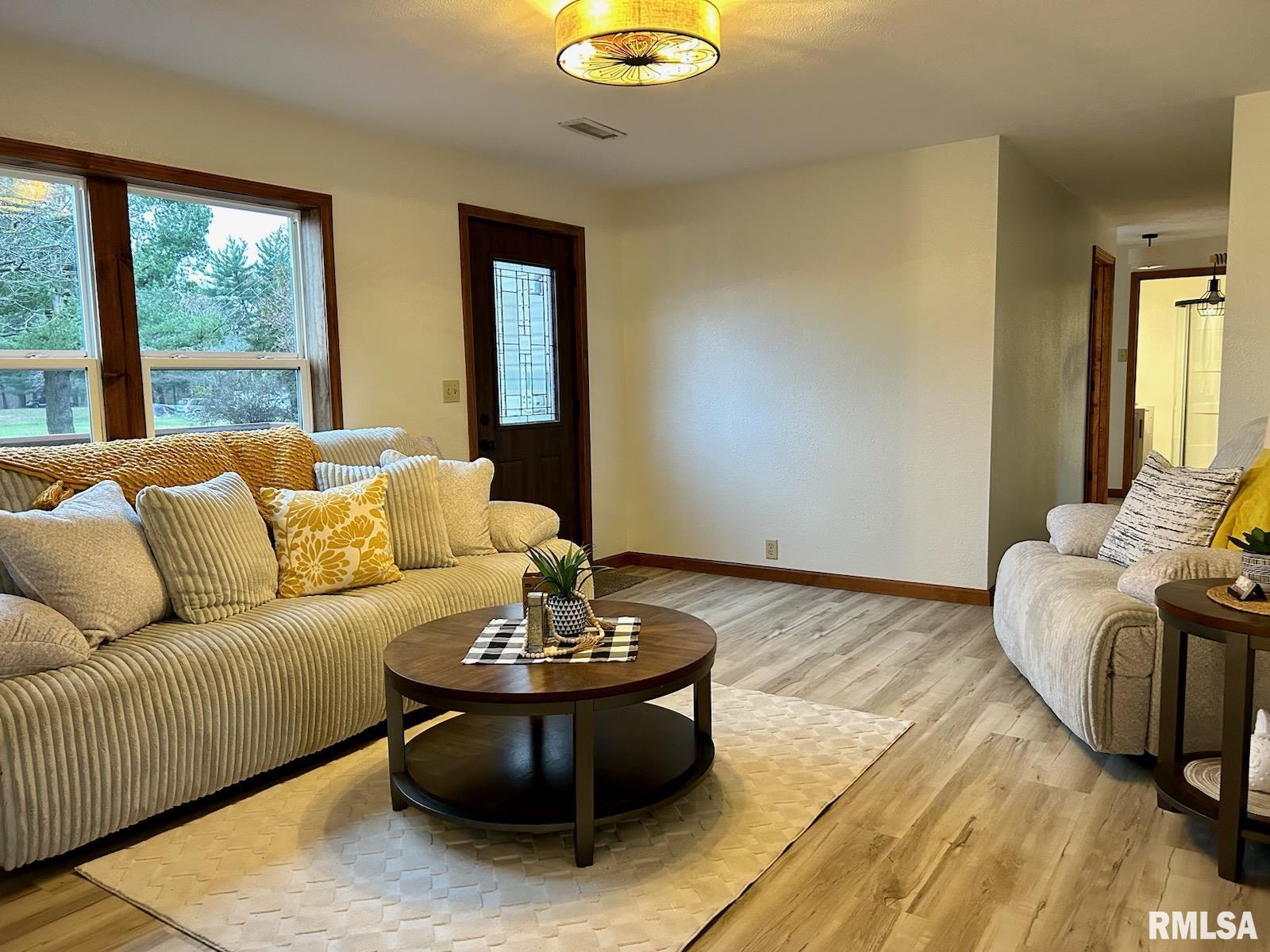 12266 East Violet Road Mount Vernon, IL 62864 - Photo 16 of 38