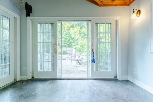 $1,199,000 | 260 George Washington Highway, Clayville, RI 02815