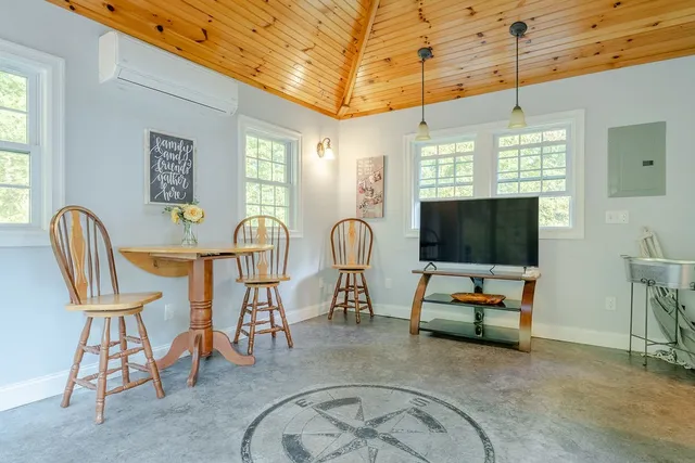 $1,199,000 | 260 George Washington Highway, Clayville, RI 02815