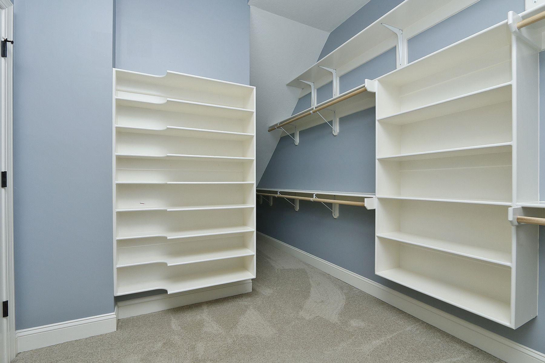1177 Windlass Road Moneta, VA 24121 - Photo 34 of 91 Master Closet (2)