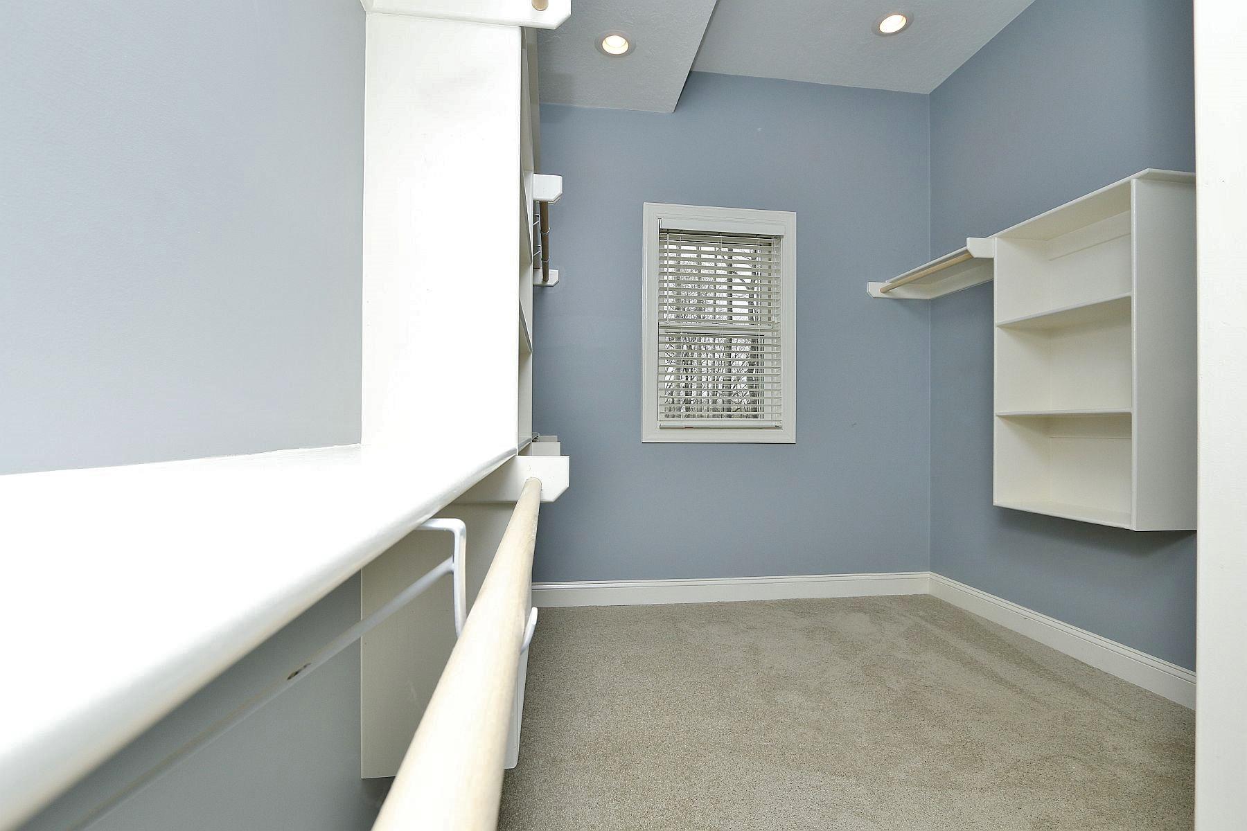 1177 Windlass Road Moneta, VA 24121 - Photo 35 of 91 Master Closet (3)