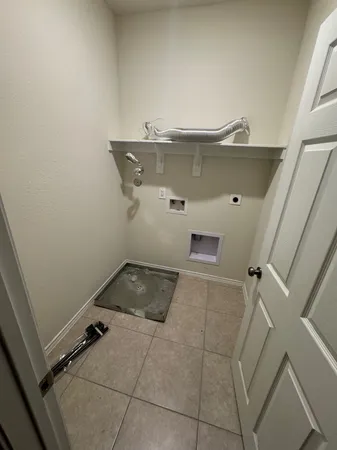 $2,400 | 10412 Marston Vineyard Drive, Houston, TX 77054