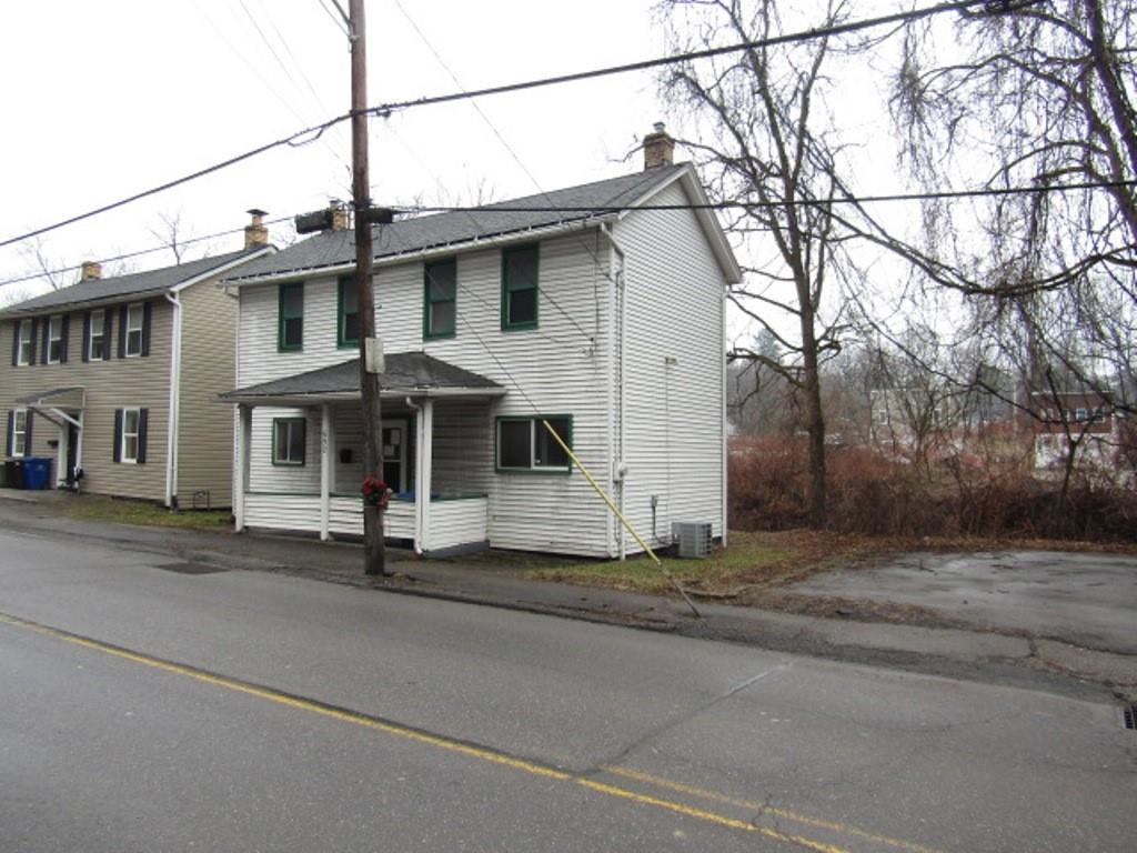 652 Bower Hill Road Bridgeville, PA 15017 - Photo 2 of 19 Gallery Image 2