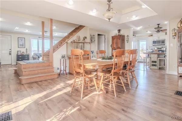 $750,000 | 208 River Road, Hammond, NY 13646