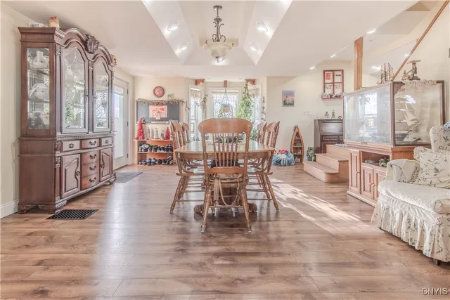 $750,000 | 208 River Road, Hammond, NY 13646