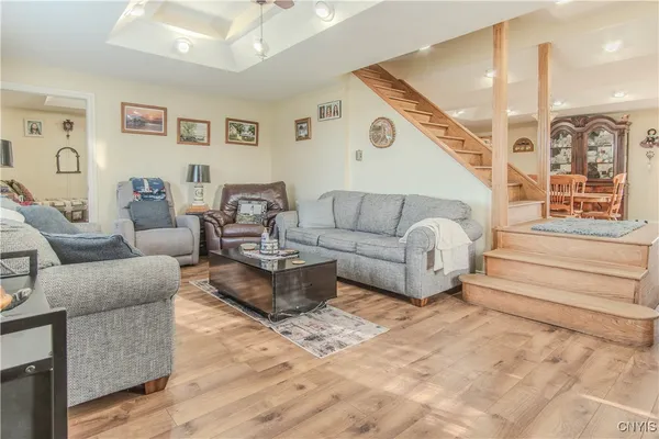 $750,000 | 208 River Road, Hammond, NY 13646