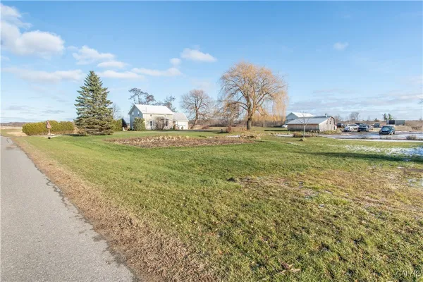 $750,000 | 208 River Road, Hammond, NY 13646