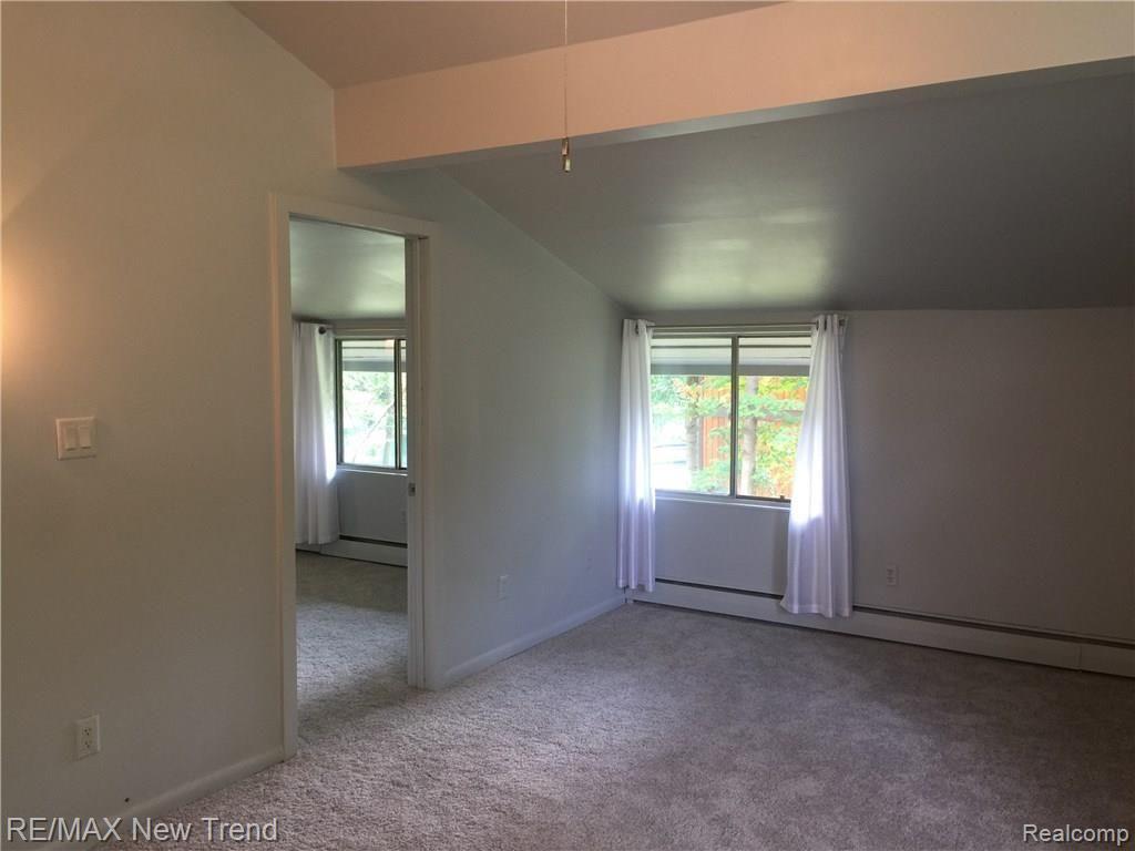 29765 Highmeadow Road Farmington Hills, MI 48334 - Photo 20 of 28