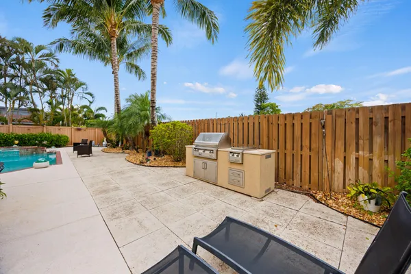 $825,000 | 5597 Descartes Circle, Boynton Beach, FL 33472