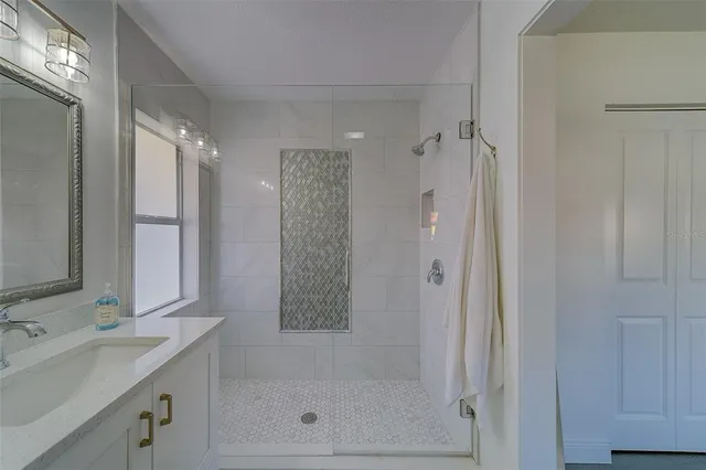 $4,900 | 2109 Bayshore Drive, Belleair Beach, FL 33786