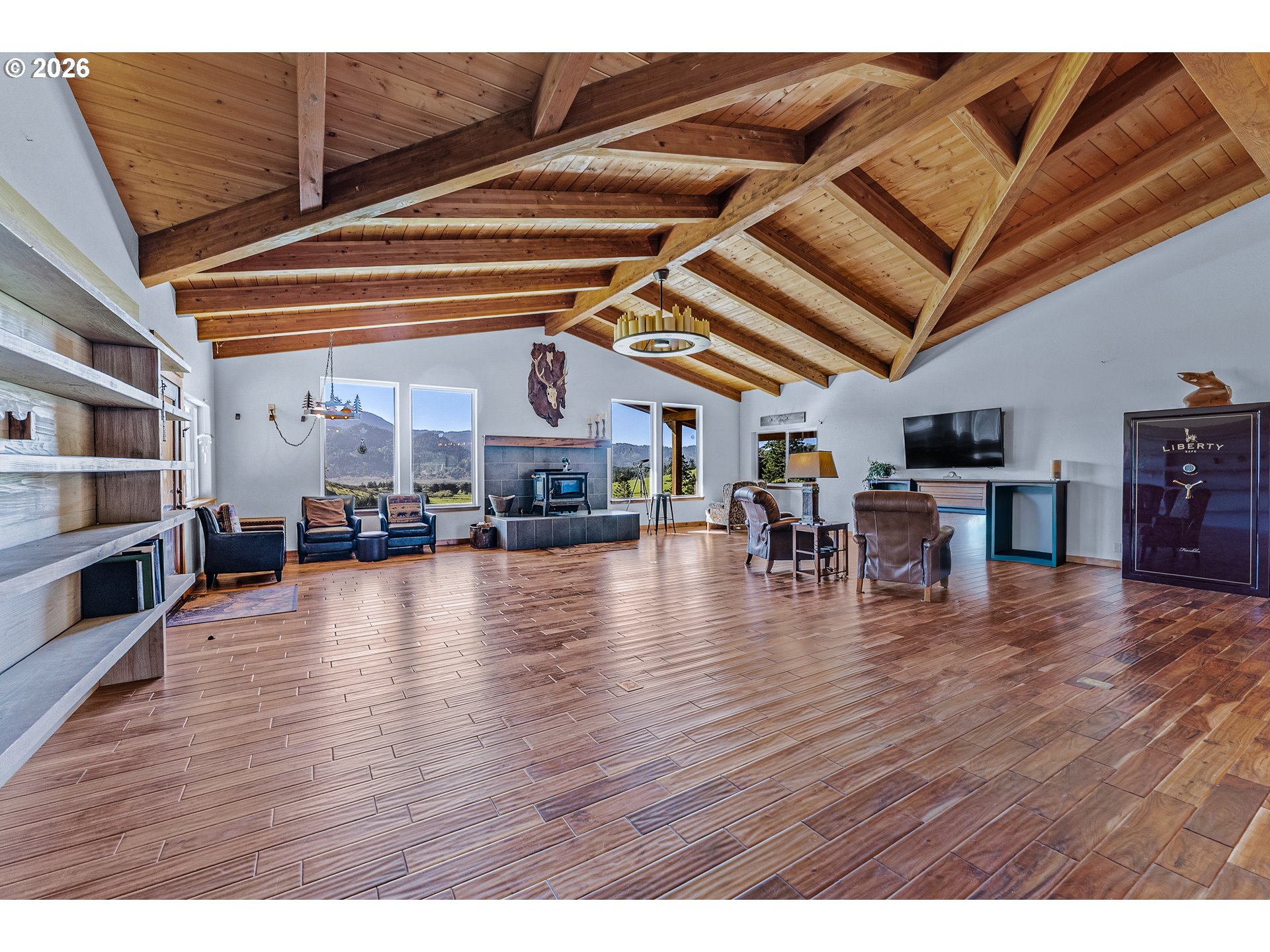 94621 North Bank Rogue River Road Gold Beach, OR 97444 - Photo 18 of 45 Great Room