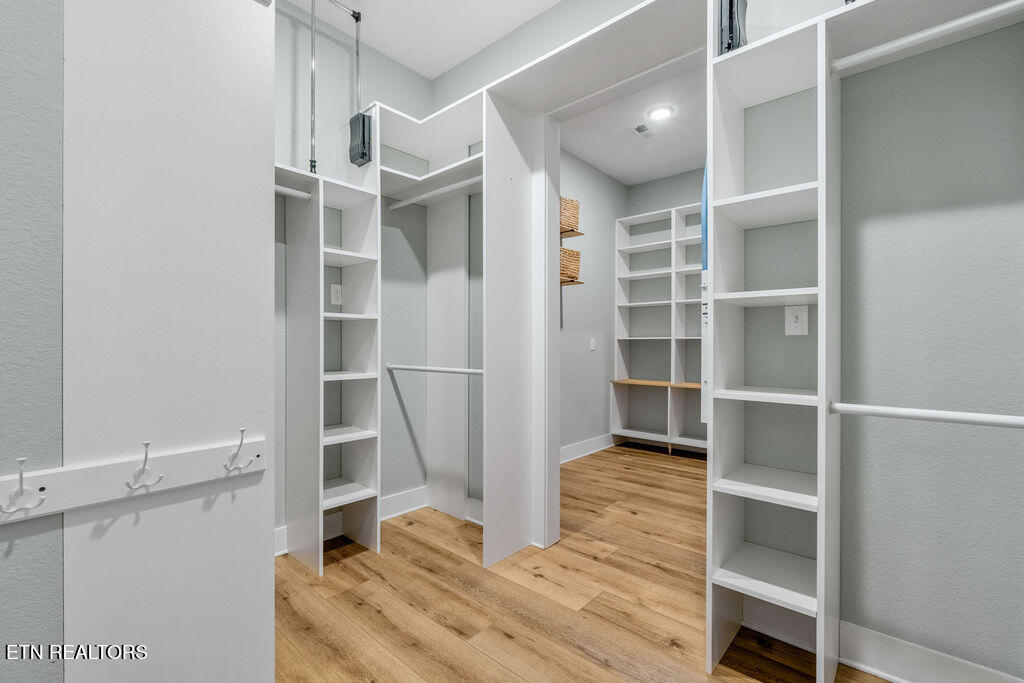 136 Pocola Way Loudon, TN 37774 - Photo 21 of 53 Master Closet