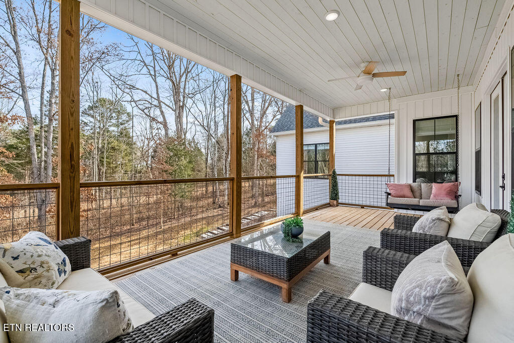 136 Pocola Way Loudon, TN 37774 - Photo 42 of 53 Back View / Winter