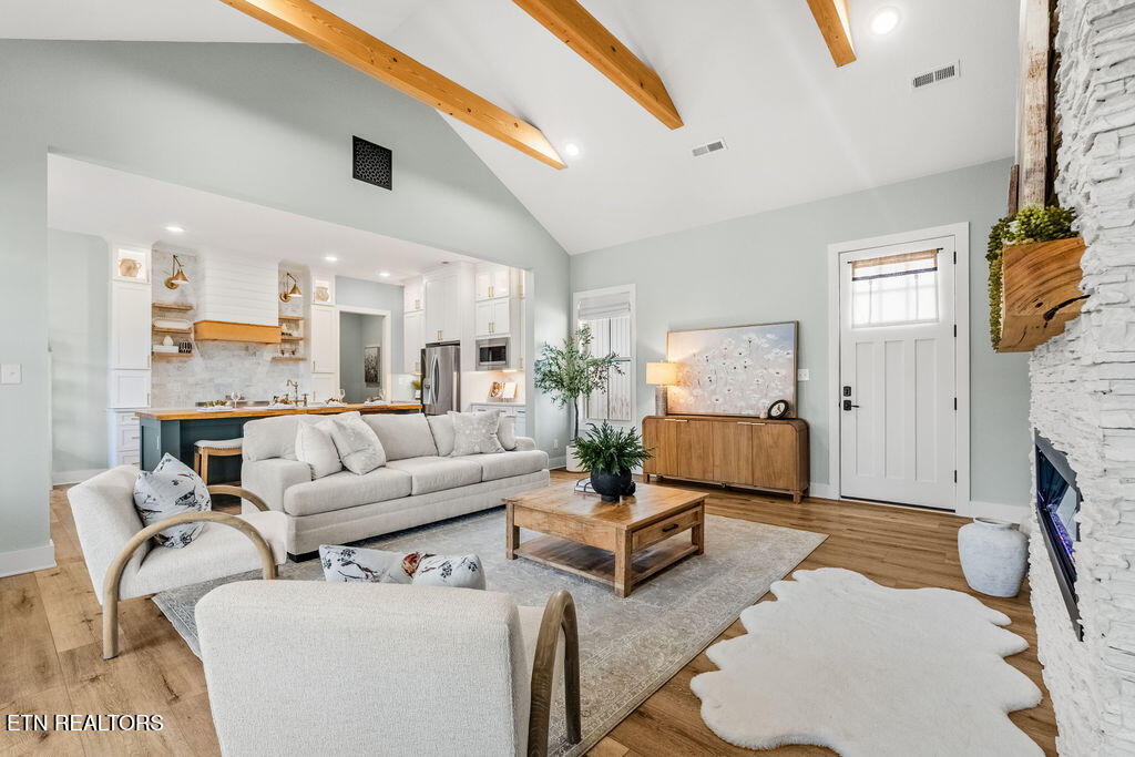 136 Pocola Way Loudon, TN 37774 - Photo 7 of 53 Great Room / Kitchen