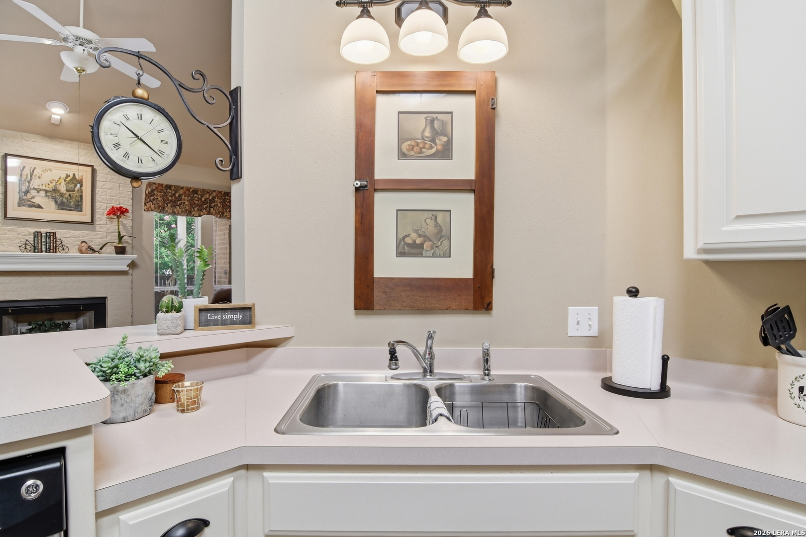232 Los Cedros Loop Kerrville, TX 78028 - Photo 13 of 42