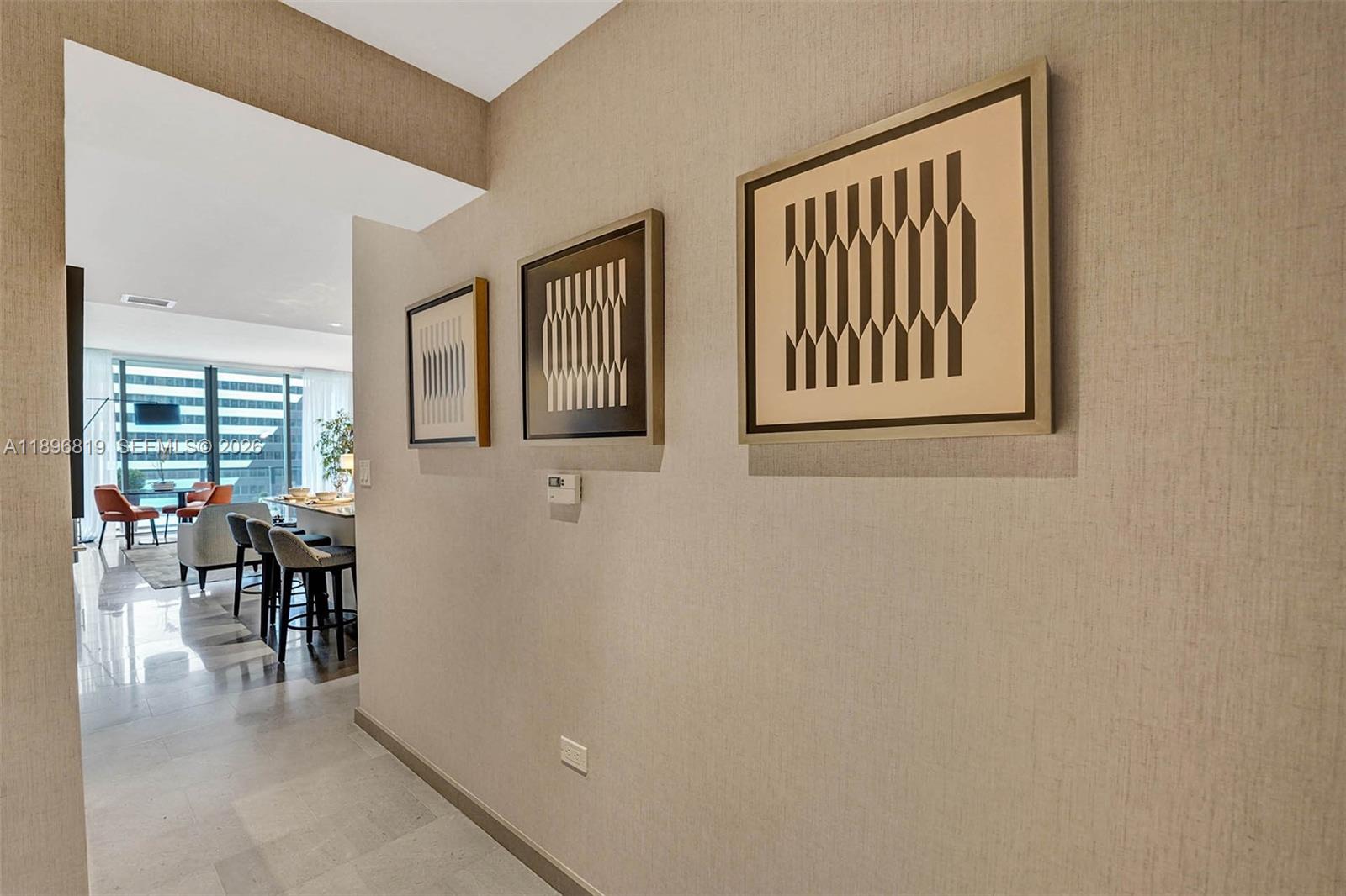 88 Southwest 7th Street, Unit 1408 Miami, FL 33130 - Photo 2 of 16 Entry
