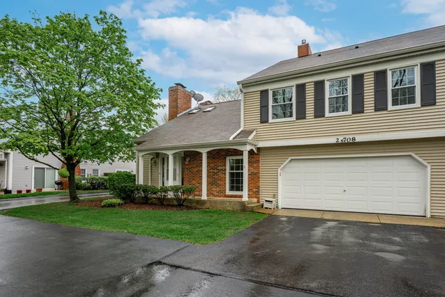 $297,000 | 2S708 Timber Drive, Warrenville, IL 60555