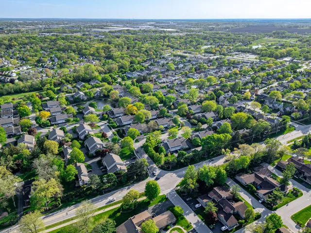 $297,000 | 2S708 Timber Drive, Warrenville, IL 60555