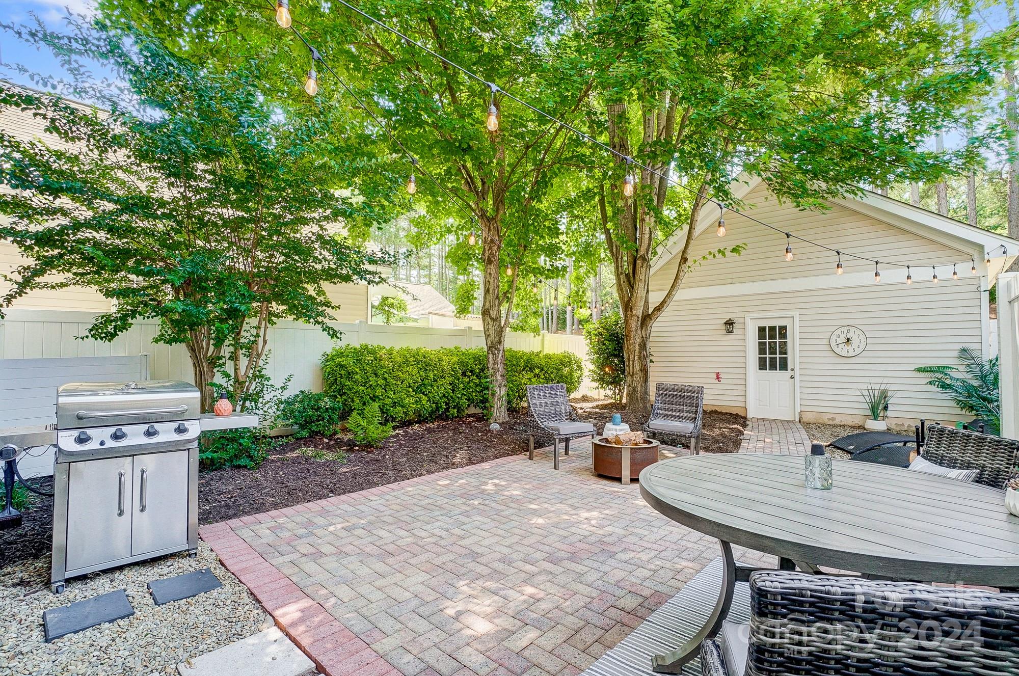 11343 Deer Ridge Lane Charlotte, NC 28277 - Photo 34 of 35 an outdoor space with furniture
