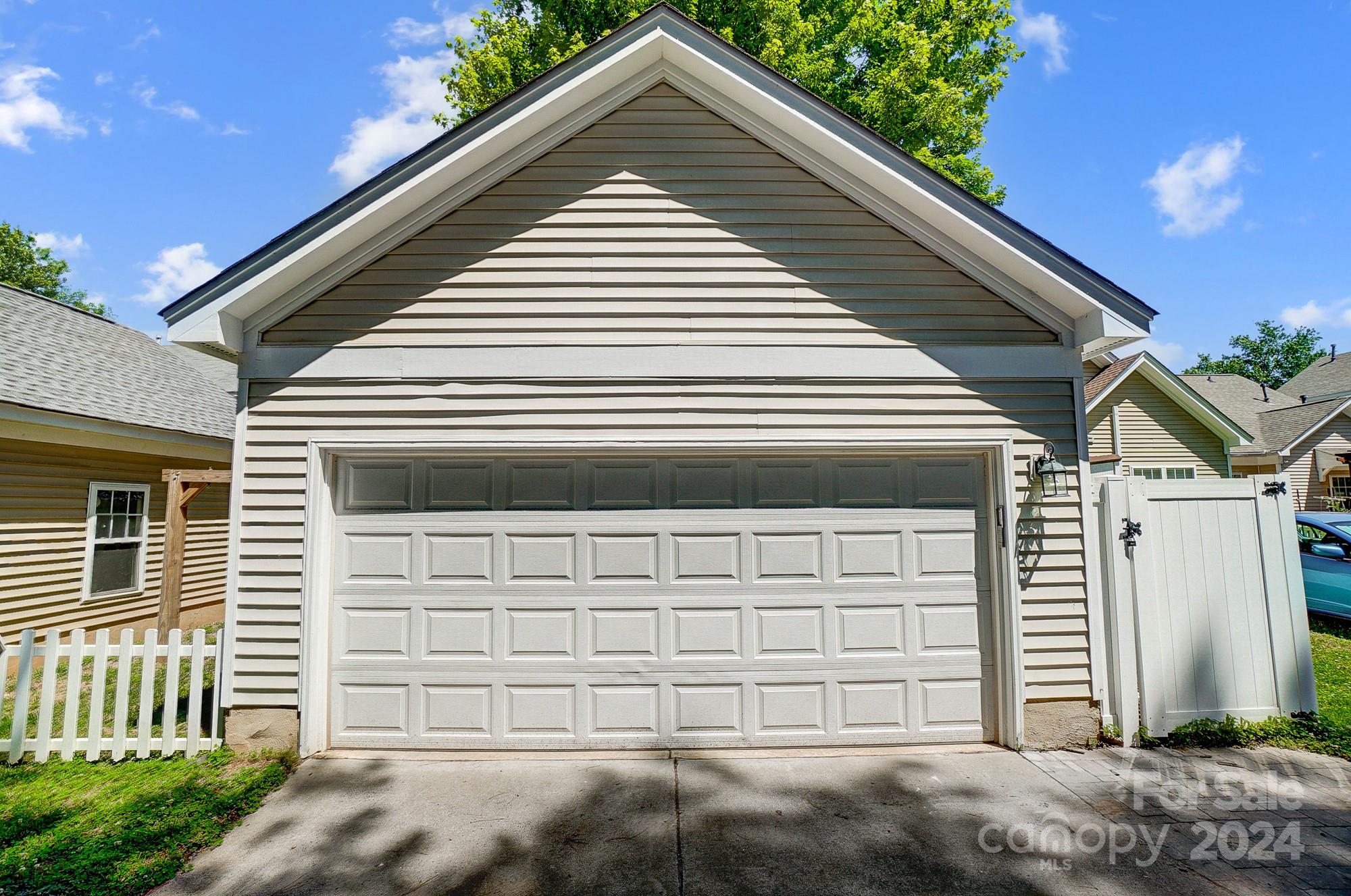 11343 Deer Ridge Lane Charlotte, NC 28277 - Photo 35 of 35 a front view of a house