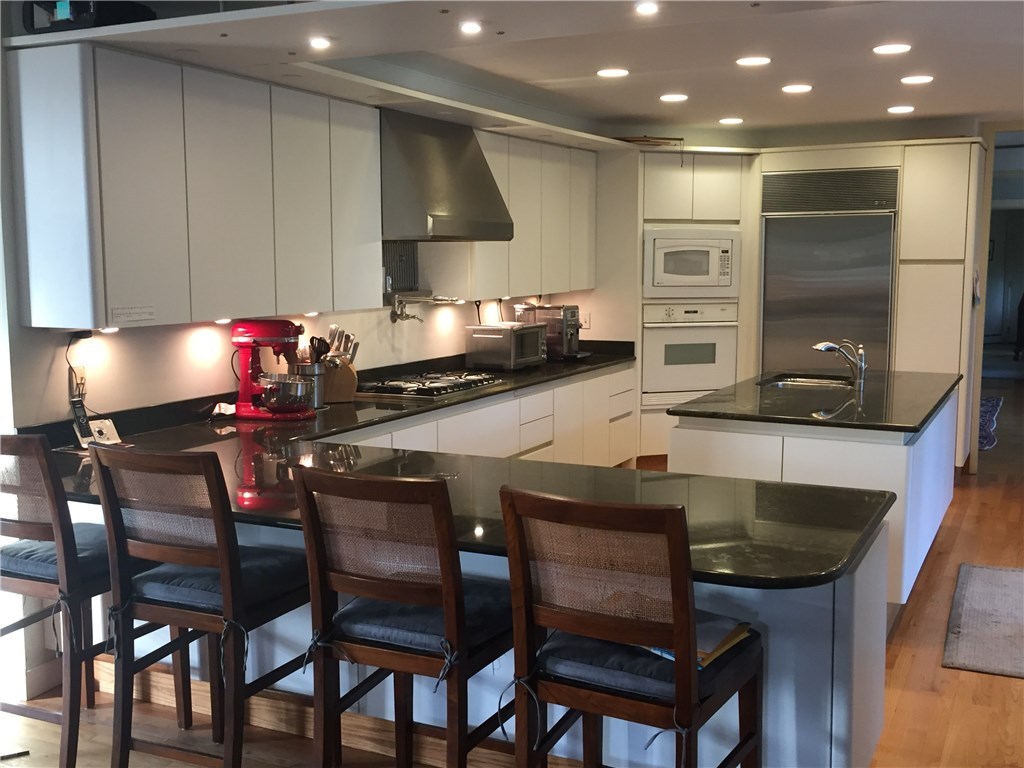 2 Sequan Road Westerly, RI 02891 - Photo 4 of 15
