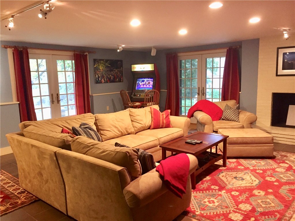 2 Sequan Road Westerly, RI 02891 - Photo 7 of 15