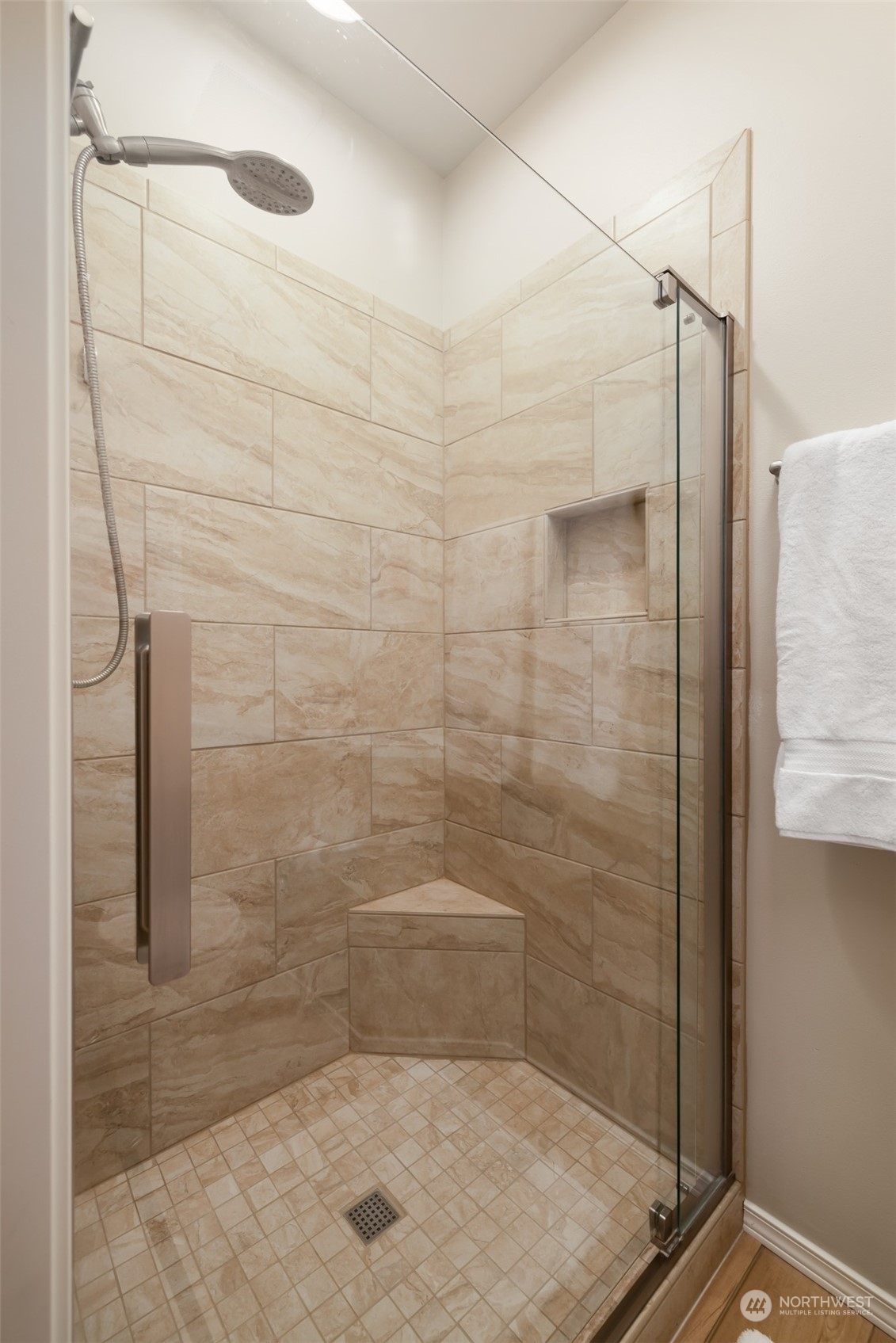 431 Blakely Boulevard Sequim, WA 98382 - Photo 26 of 34 a bathroom with a shower