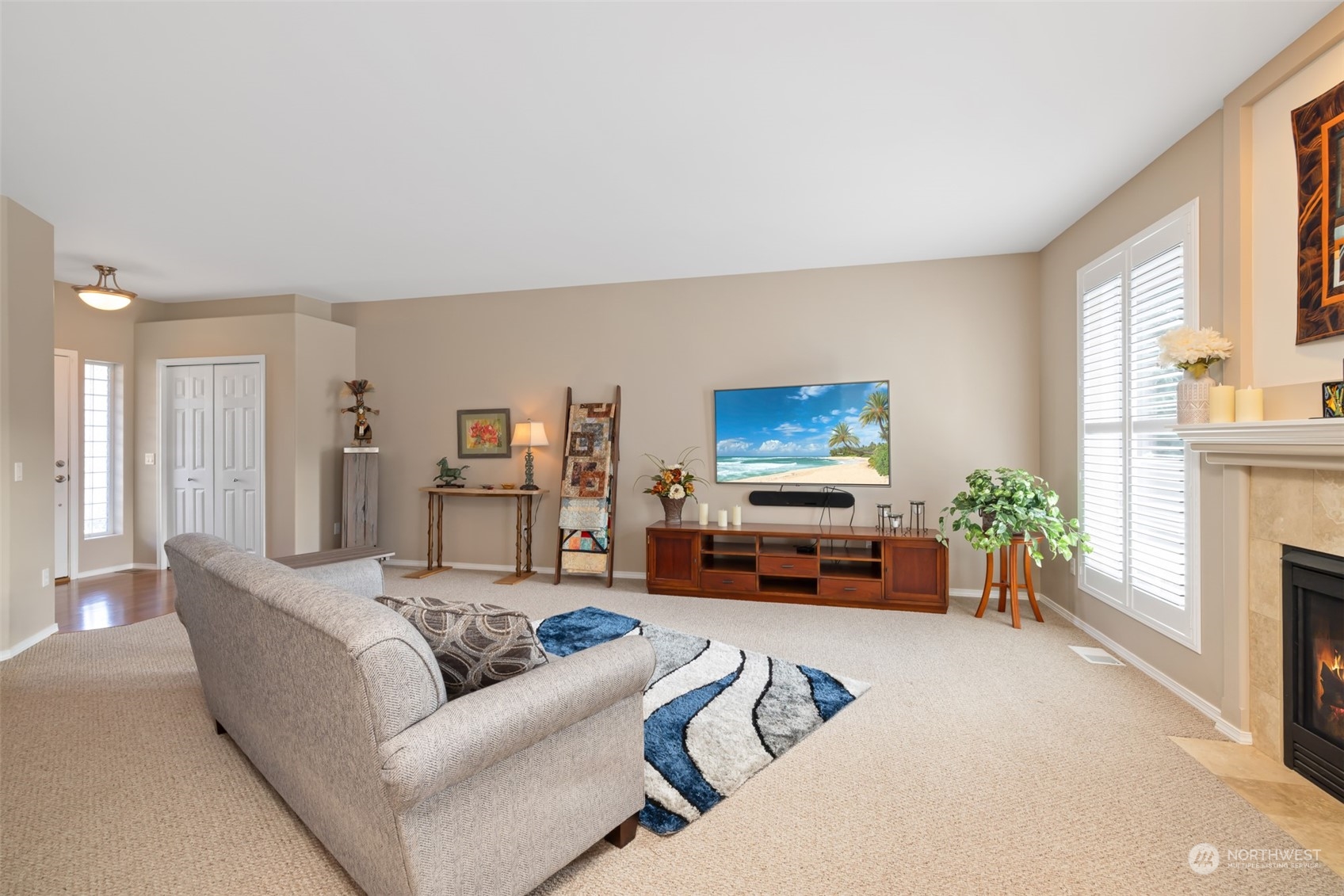 431 Blakely Boulevard Sequim, WA 98382 - Photo 9 of 34 a living room with furniture and a couch