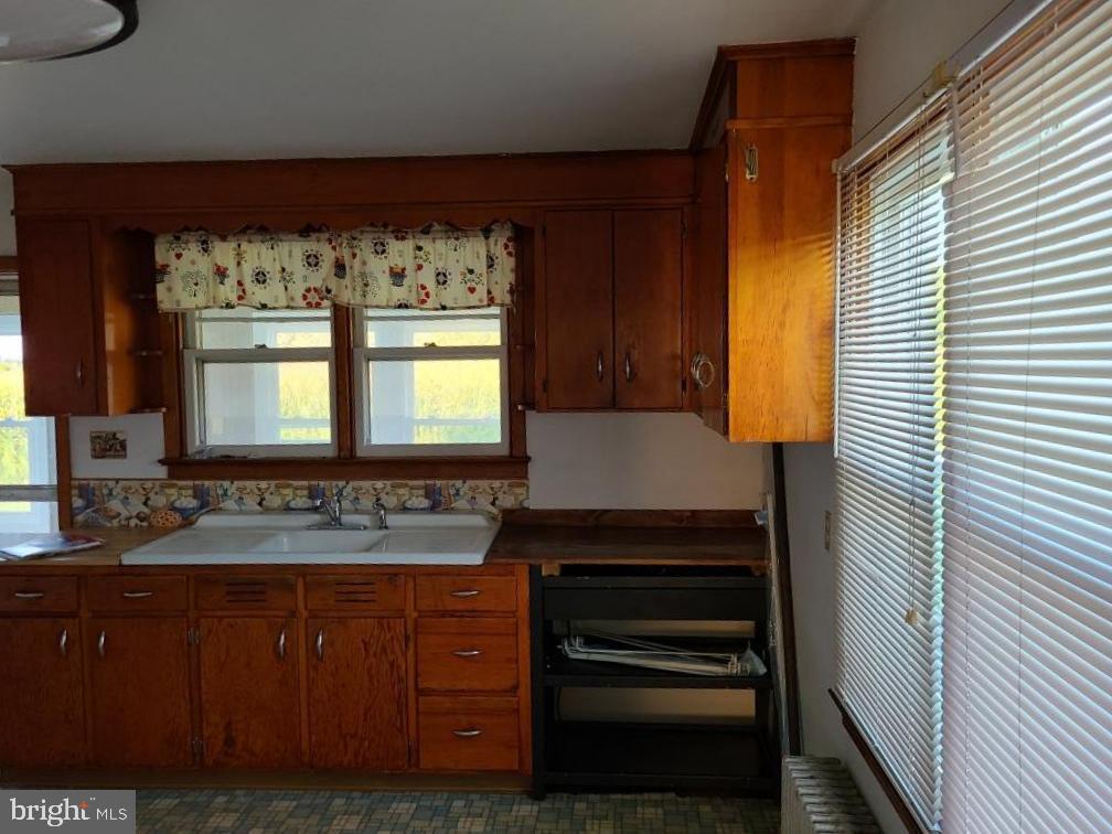 9337 Longswamp Road Mertztown, PA 19539 - Photo 3 of 9 Gallery Image 3