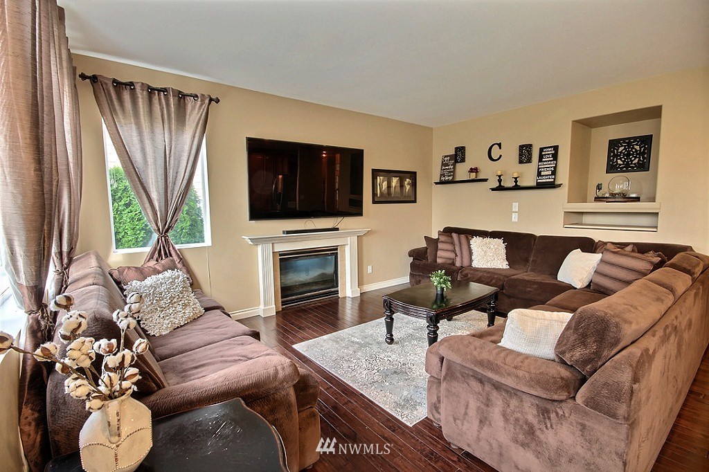 27643 Maple Ridge Way Southeast Maple Valley, WA 98038 - Photo 14 of 40