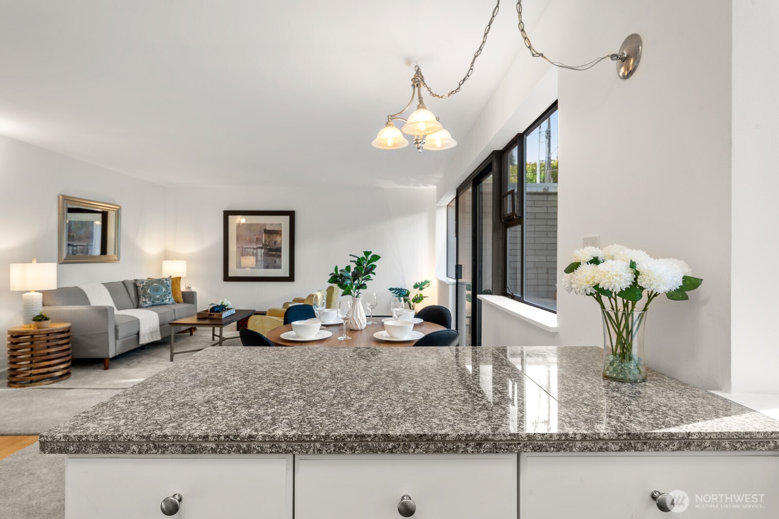 912 3rd Avenue West, Unit 101 Seattle, WA 98119 - Photo 12 of 27