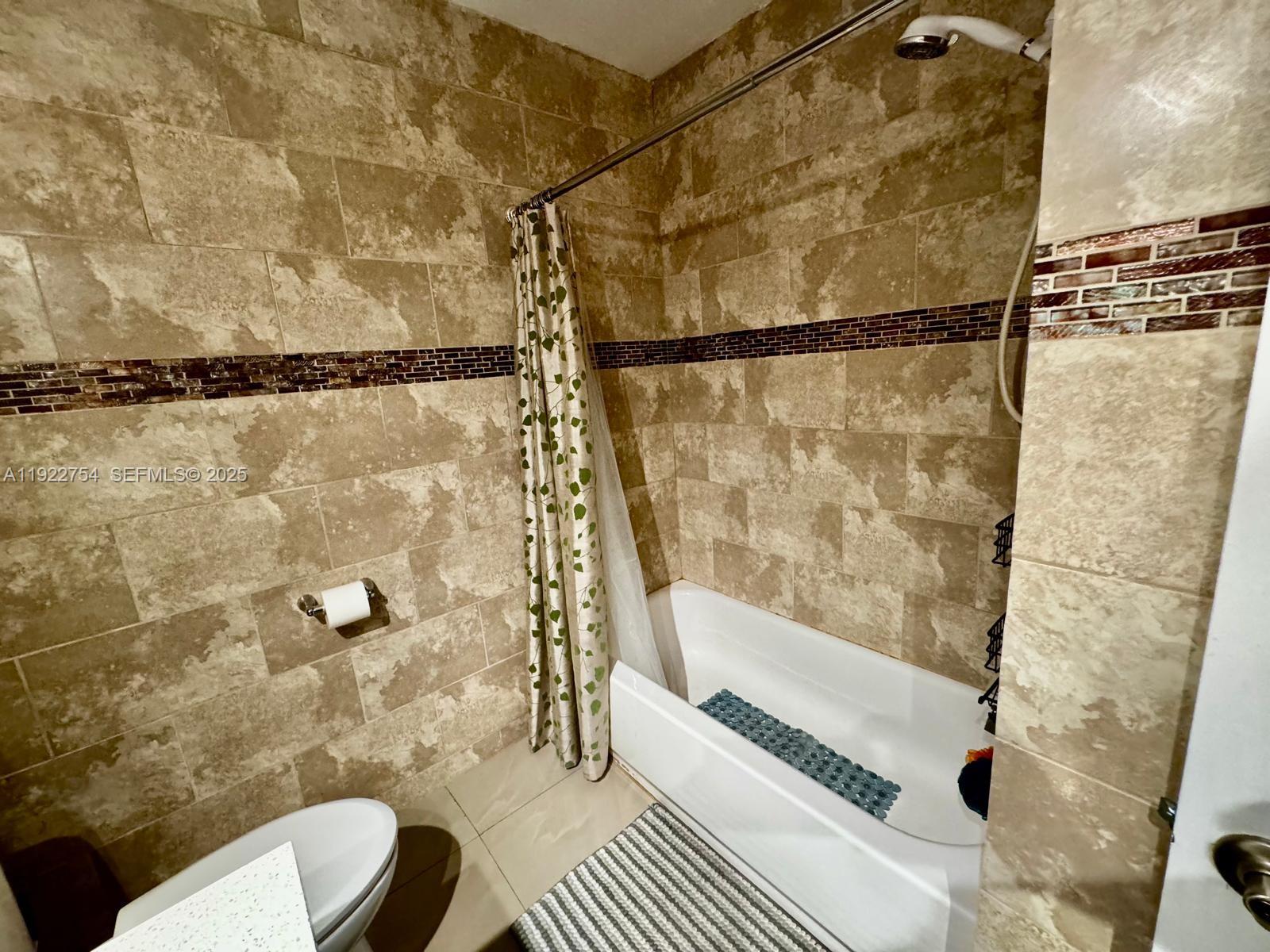 5300 Washington Street, Unit H236 Hollywood, FL 33021 - Photo 14 of 18