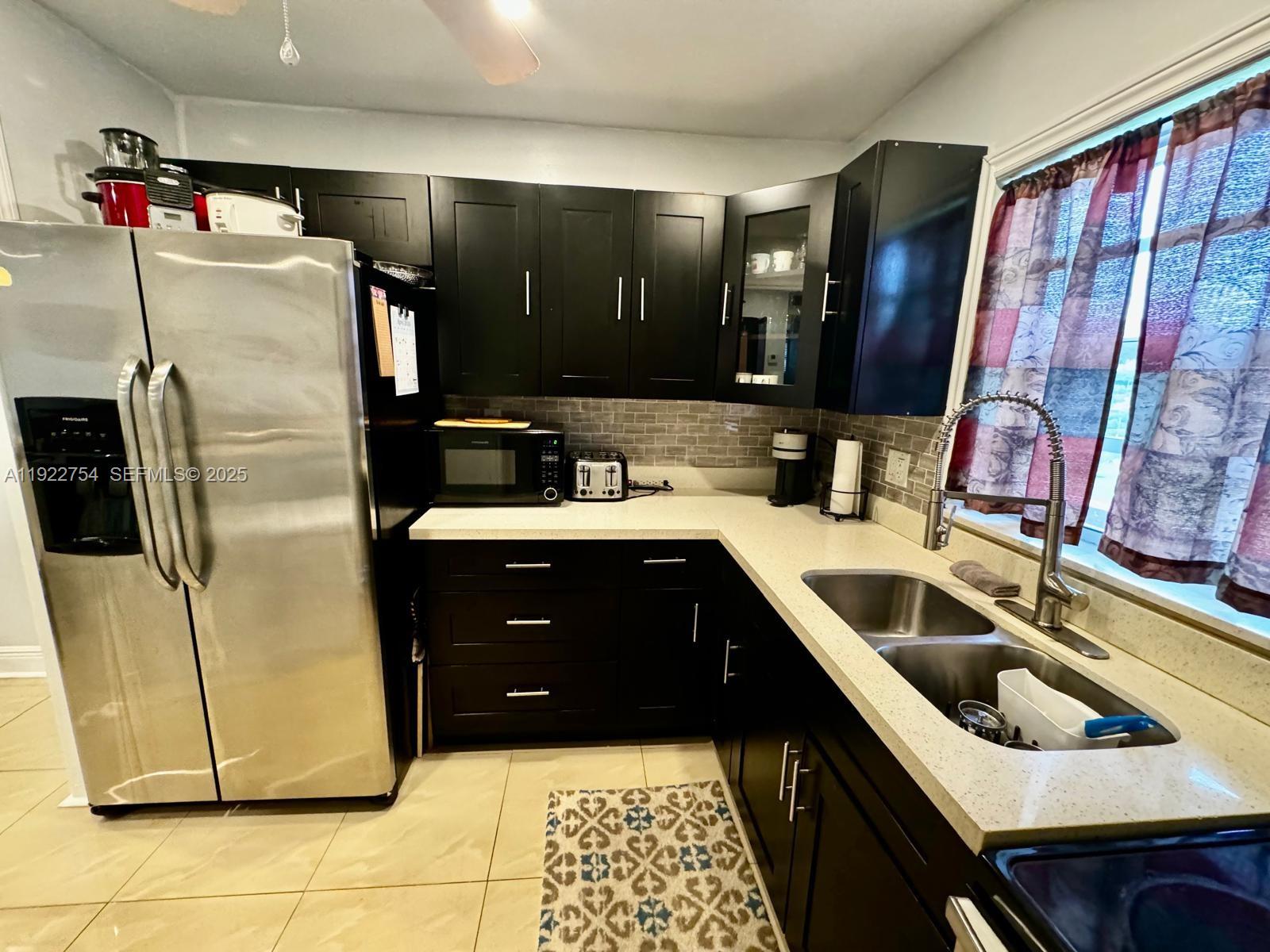 5300 Washington Street, Unit H236 Hollywood, FL 33021 - Photo 2 of 18