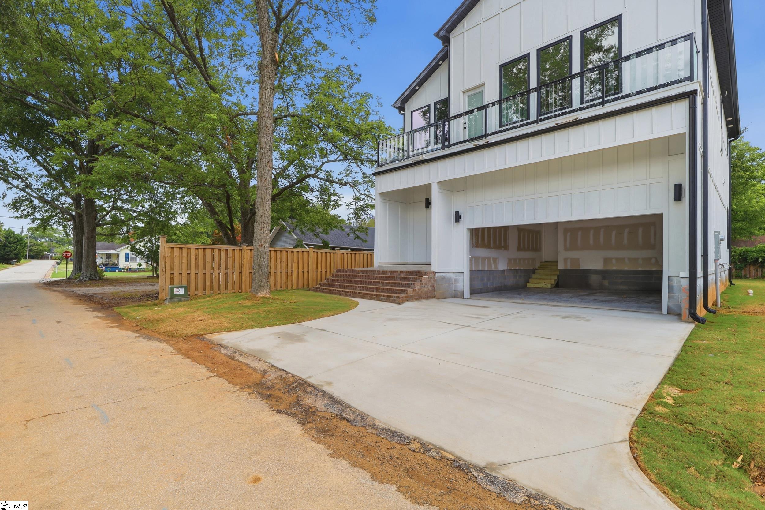 201 Earl Street Greer, SC 29651 - Photo 24 of 34