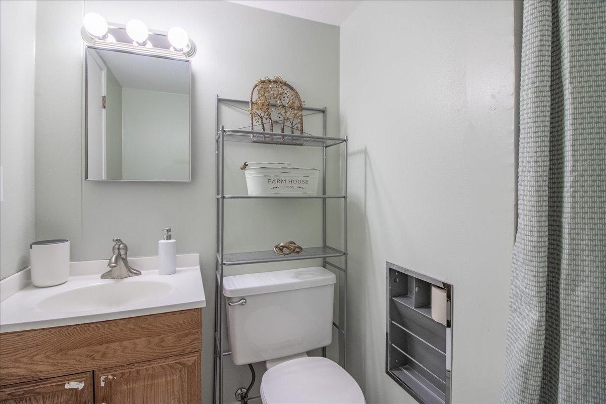 1667 South Raddant Road Batavia, IL 60510 - Photo 9 of 21 Gallery Image 9