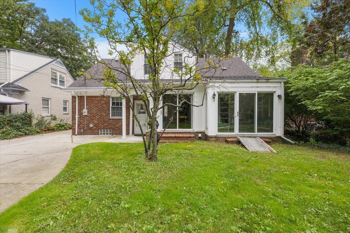 1485 Torrey Road Grosse Pointe Woods, MI 48236 - Photo 50 of 60