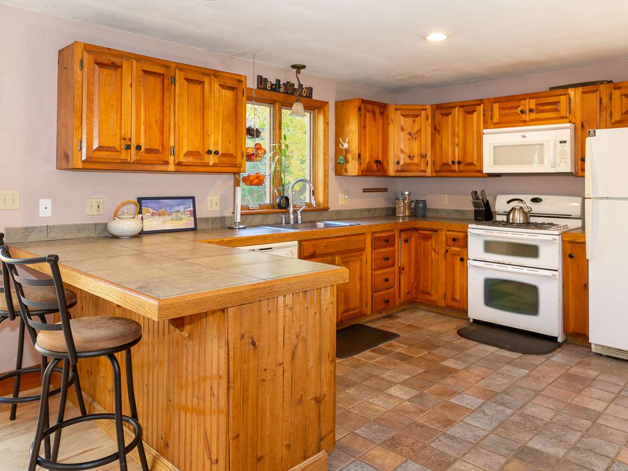 40 Delaney Road Epping, NH 03042 - Photo 9 of 39 Gallery Image 9