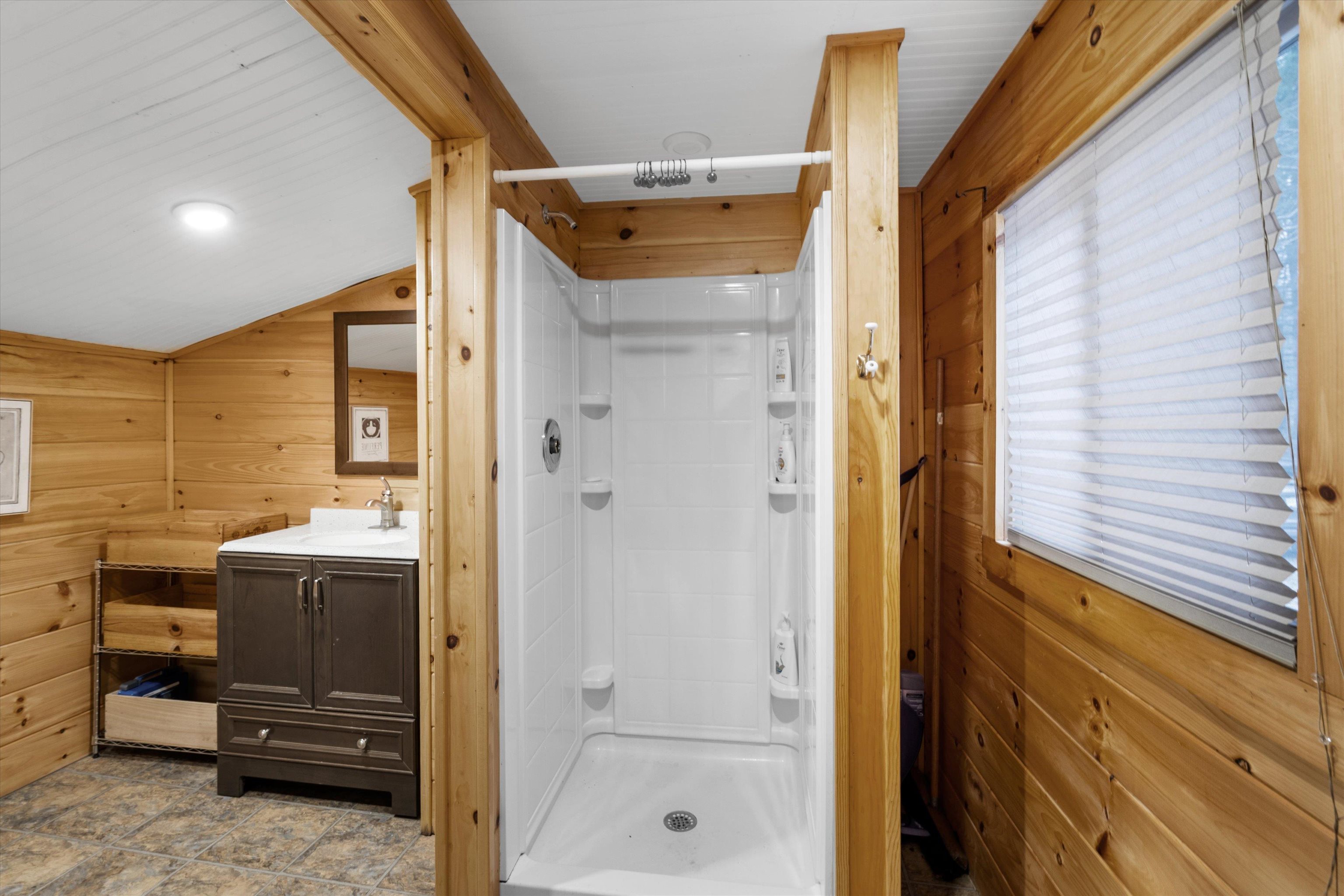 43-45 Elm Street Bristol, NH 03222 - Photo 18 of 48