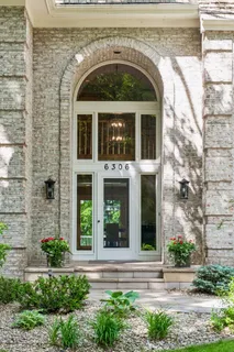 $3,395,000 | 6306 Maple Ridge, Excelsior, MN 55331