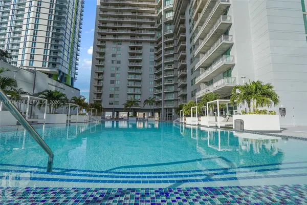 a view of building with yard