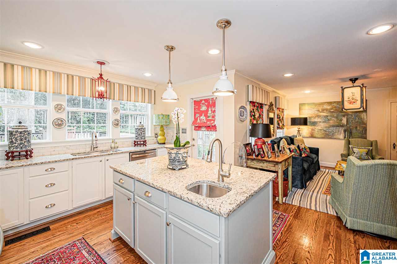 1811 Kensington Road Birmingham, AL 35209 - Photo 5 of 45