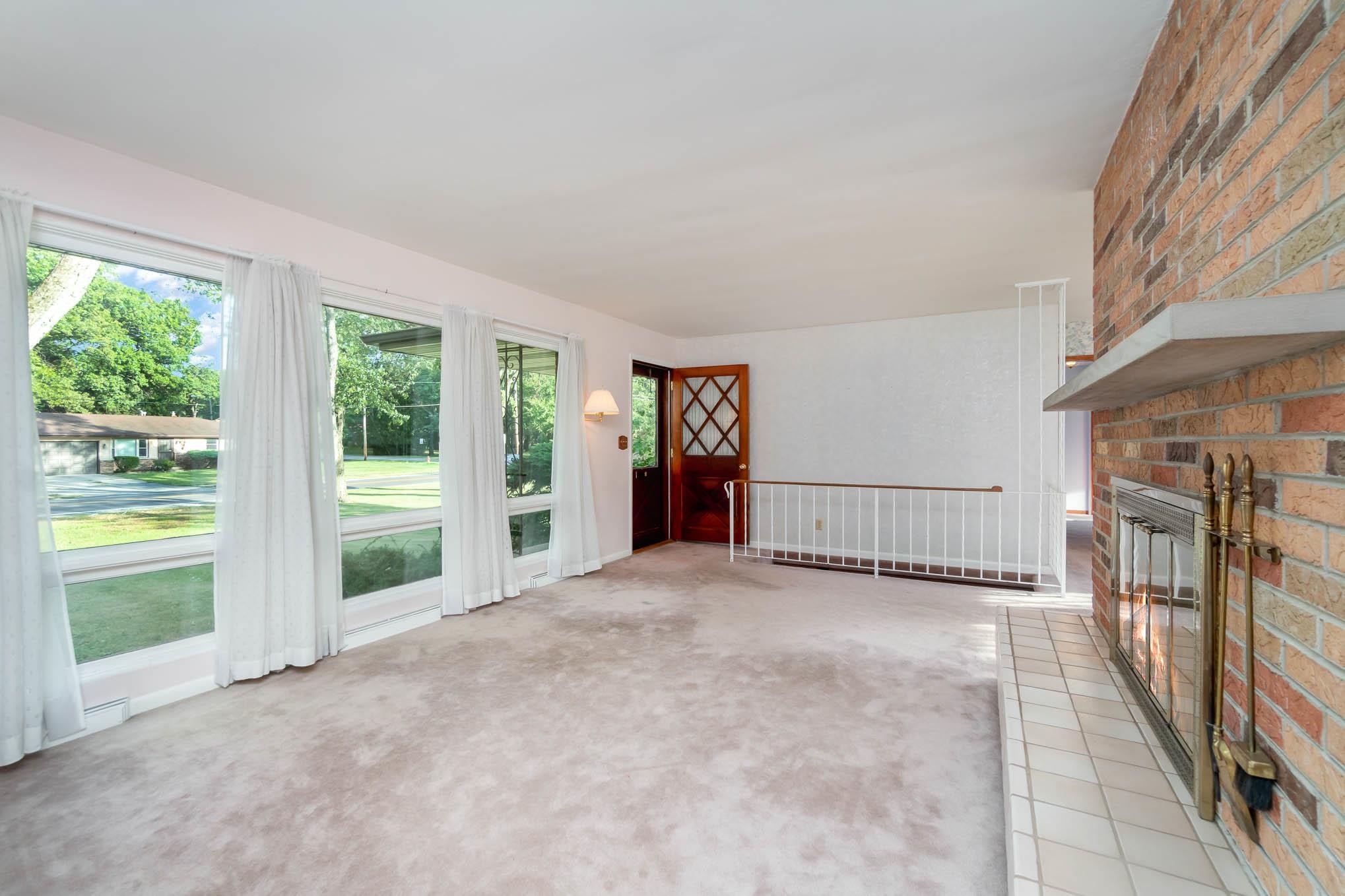 2484 Swanson Road Portage, IN 46368 - Photo 4 of 25 Gallery Image 4