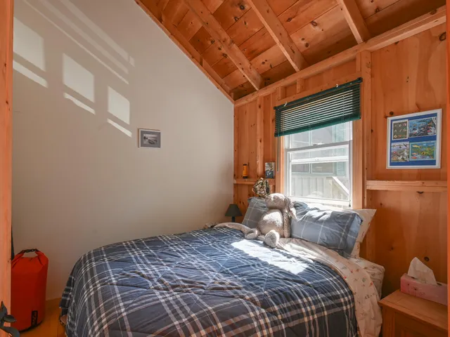 $485,000 | 70 Island Retreat Road, Swans Island, ME 04685