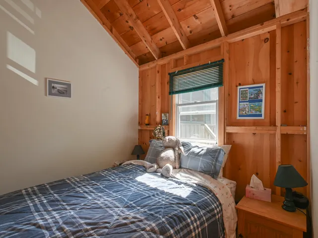 $485,000 | 70 Island Retreat Road, Swans Island, ME 04685