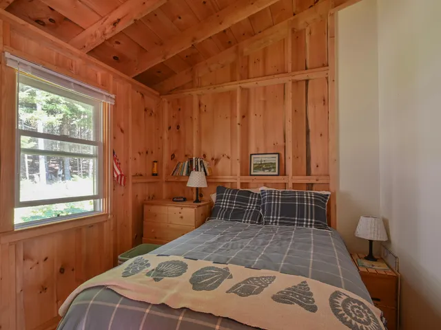 $485,000 | 70 Island Retreat Road, Swans Island, ME 04685