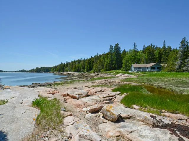 $485,000 | 70 Island Retreat Road, Swans Island, ME 04685