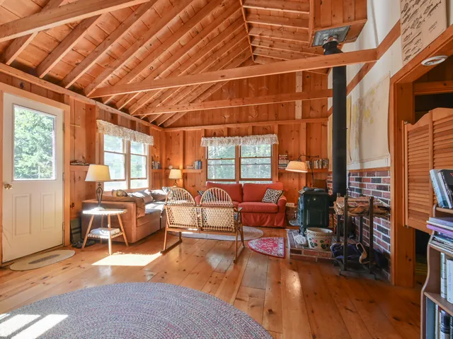 $485,000 | 70 Island Retreat Road, Swans Island, ME 04685